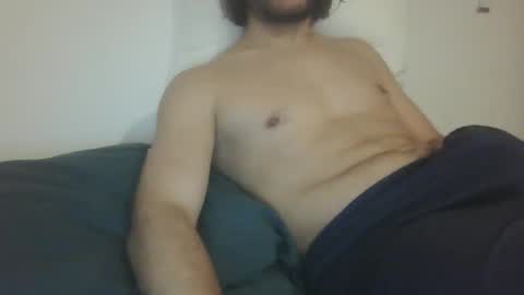 Snapshot of misterepicc chatting on December 24, 1:38 am misterepicc online show from December 24, 1:38 am