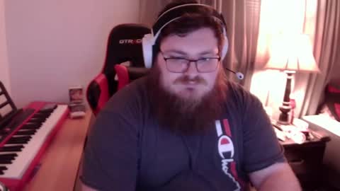 Snapshot of mistermac935 chatting on February 11, 7:44 am mistermac935 online show from February 11, 7:44 am