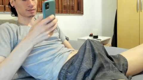 DigBreed online show from February 1, 7:45 pm