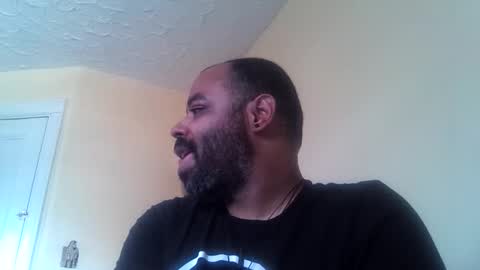 modestguy1084 online show from May 5, 4:51 pm