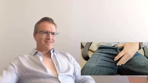 Moe online show from September 29, 6:59 pm