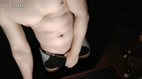 Snapshot of moisturizer777 chatting on October 19, 10:35 pm moisturizer777 online show from October 19, 10:35 pm