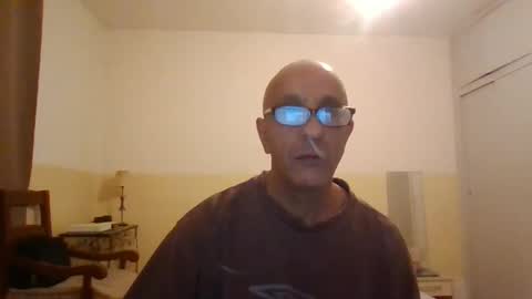 moment71200 online show from March 22, 8:03 pm