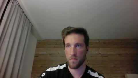 moms_little_monster online show from December 9, 4:18 pm