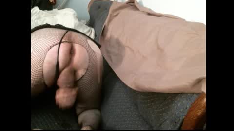 Snapshot of monasnuts chatting on October 2, 9:52 pm monasnuts online show from October 2, 9:52 pm