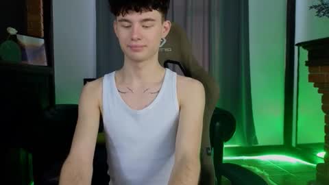 moon_gloww online show from March 4, 4:52 am