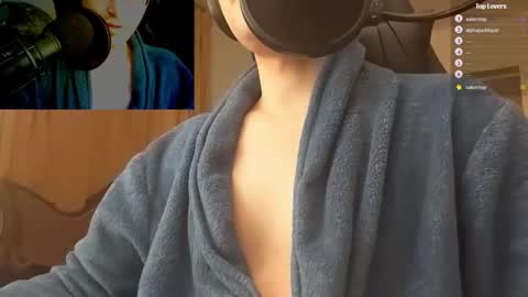 Moonsire online show from January 13, 7:53 pm