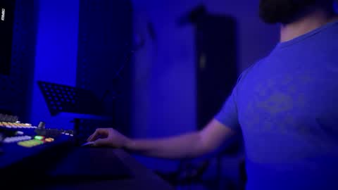 moosecub online show from December 19, 5:07 am