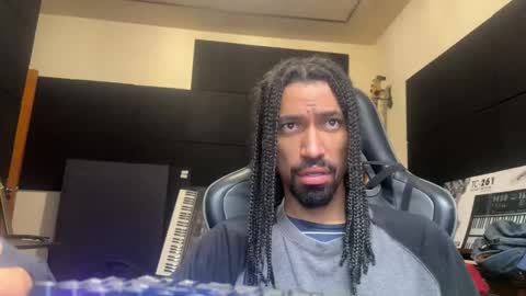 Diego online show from May 18, 12:33 pm