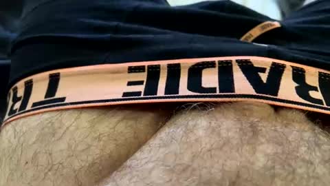 Me online show from November 6, 9:07 pm