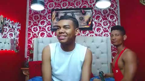 Snapshot of morenoblack23cm chatting on February 19, 7:16 pm duohot23 online show from February 19, 7:16 pm