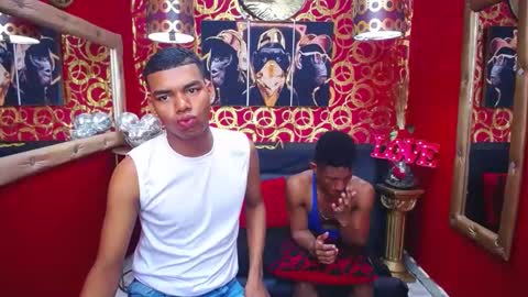 Snapshot of morenoblack23cm chatting on February 15, 7:28 pm duohot23 online show from February 15, 7:28 pm