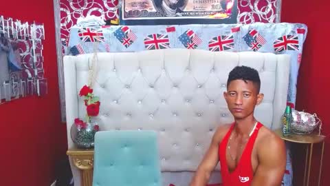 Snapshot of morenoblack23cm chatting on February 14, 9:32 pm duohot23 online show from February 14, 9:32 pm