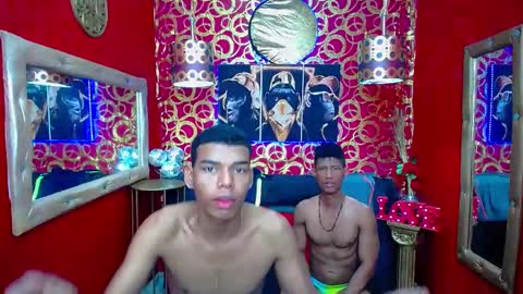 Snapshot of morenoblack23cm chatting on December 2, 7:03 pm duohot23 online show from December 2, 7:03 pm