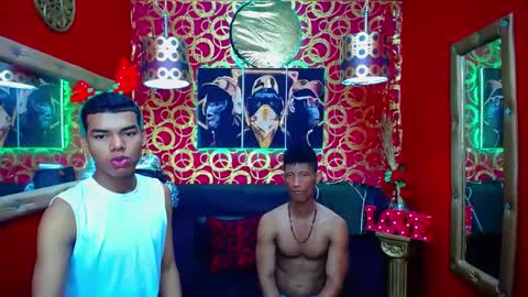 Snapshot of morenoblack23cm chatting on December 3, 7:11 pm duohot23 online show from December 3, 7:11 pm