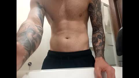 Cloud Strife online show from December 4, 5:33 pm