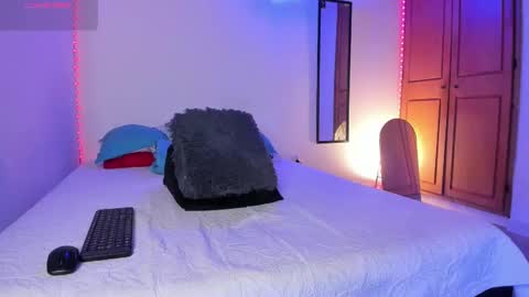 morenosiam online show from October 26, 3:19 am