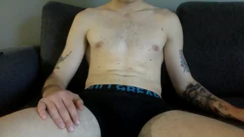 Snapshot of morowin_ chatting on October 19, 12:52 pm morowin_ online show from October 19, 12:52 pm