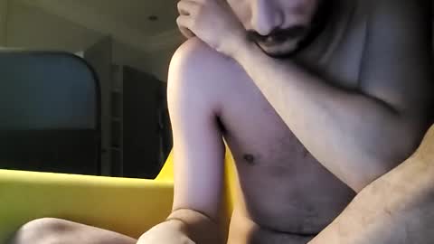 Snapshot of moss127 chatting on January 11, 1:06 am twennysevv27 online show from January 11, 1:06 am