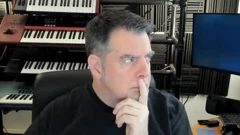 mostly_unbothered online show from November 15, 11:12 am