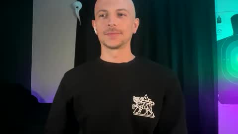 mount_vesuvius online show from September 29, 4:25 pm