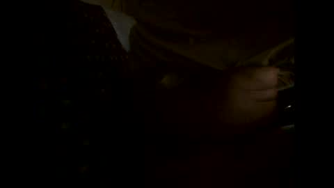 Snapshot of mowgli1977 chatting on January 9, 1:24 pm mowgli1977 online show from January 9, 1:24 pm