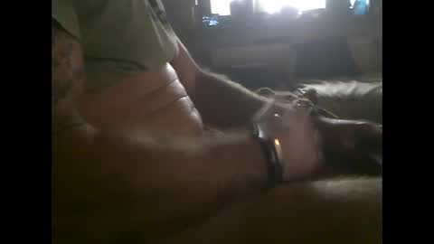 Snapshot of mowgli1977 chatting on December 29, 12:34 pm mowgli1977 online show from December 29, 12:34 pm