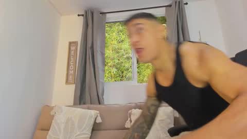    online show from March 26, 12:20 pm