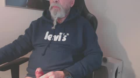 mr_boombastic2021 online show from December 21, 10:50 am