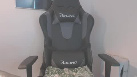 mr_boombastic2021 online show from March 8, 11:22 am