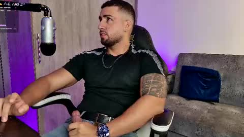 Snapshot of mr_david_cox chatting on February 23, 12:47 am David online show from February 23, 12:47 am