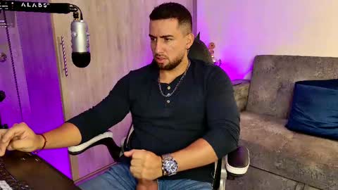 Snapshot of mr_david_cox chatting on February 15, 1:05 pm David online show from February 15, 1:05 pm