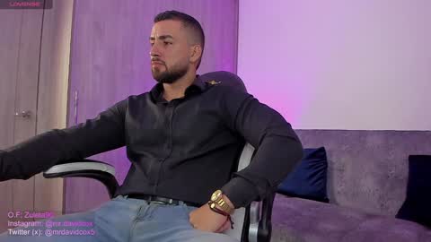 Snapshot of mr_david_cox chatting on December 7, 12:42 am David online show from December 7, 12:42 am