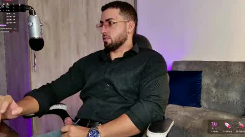 Snapshot of mr_david_cox chatting on March 6, 12:43 am David online show from March 6, 12:43 am