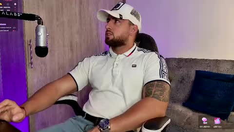 Snapshot of mr_david_cox chatting on February 20, 10:59 am David online show from February 20, 10:59 am