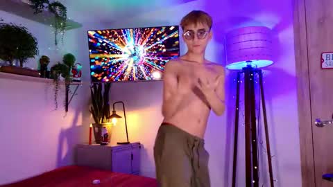 Mr Evans online show from December 2, 4:43 pm