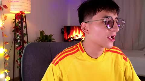 Snapshot of mr_evan1 chatting on March 5, 2:34 pm Mr Evans online show from March 5, 2:34 pm