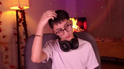 Snapshot of mr_evan1 chatting on December 13, 11:55 am Mr Evans online show from December 13, 11:55 am