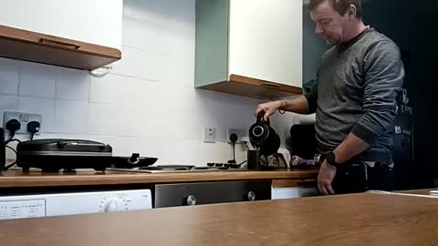 mr_i_ online show from January 28, 9:19 am