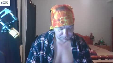 mr_i_ online show from October 4, 4:50 am