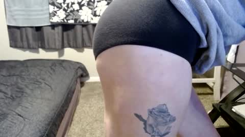 whateveryouwant online show from December 5, 12:11 pm