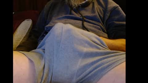 Snapshot of mr_longfellow chatting on February 2, 11:21 pm mr_longfellow online show from February 2, 11:21 pm