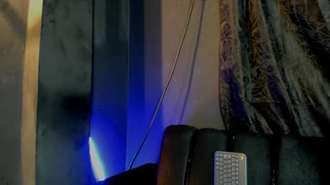 mr_maximo online show from November 11, 8:19 am