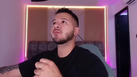 MIKEE online show from April 14, 3:06 am