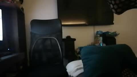 Dannys online show from February 25, 2:03 am