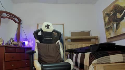 mr_stiven_ online show from March 10, 2:50 am