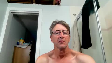 mrcumstain online show from November 20, 6:51 pm