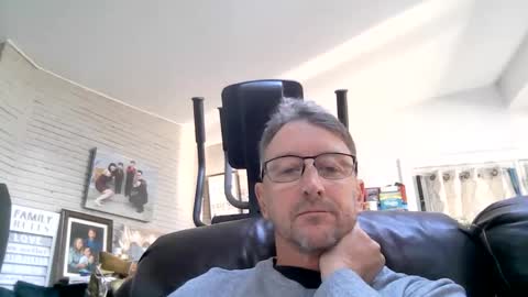 mrcumstain online show from December 2, 3:59 pm