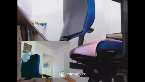 MrJohnsen1975 online show from May 3, 11:57 am