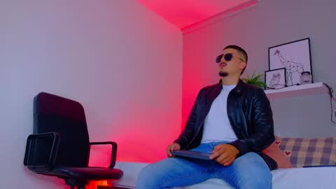 Mr Fox online show from January 14, 8:01 pm